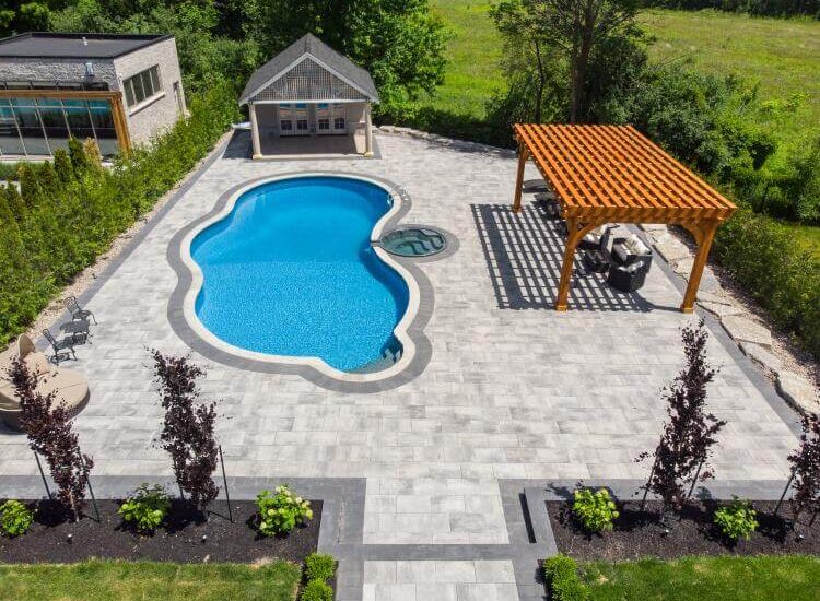 pool builders in Toronto